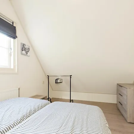 Holiday home Near Lutjestrand Beach, Cleaning Included