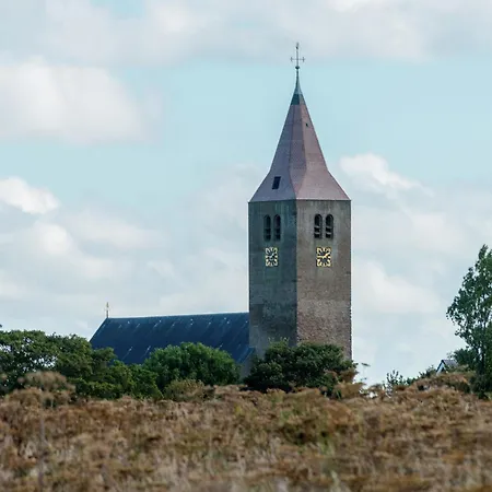Near Lutjestrand Beach, Cleaning Included Hippolytushoef