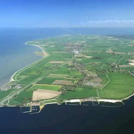 Near Lutjestrand Beach, Cleaning Included