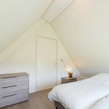 Near Lutjestrand Beach, Cleaning Included Holiday home *