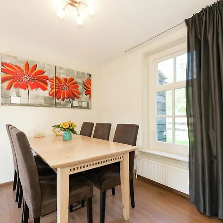 Near Lutjestrand Beach, Cleaning Included Holiday home